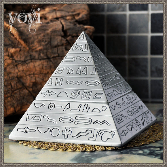 Pyramid fashion Egyptian decorative ashtray